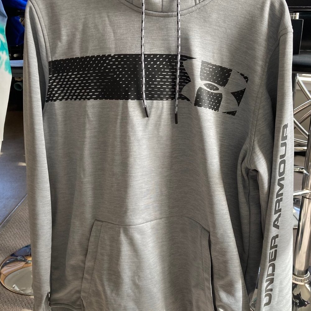 Under Armour Cold Gear like new LARGE